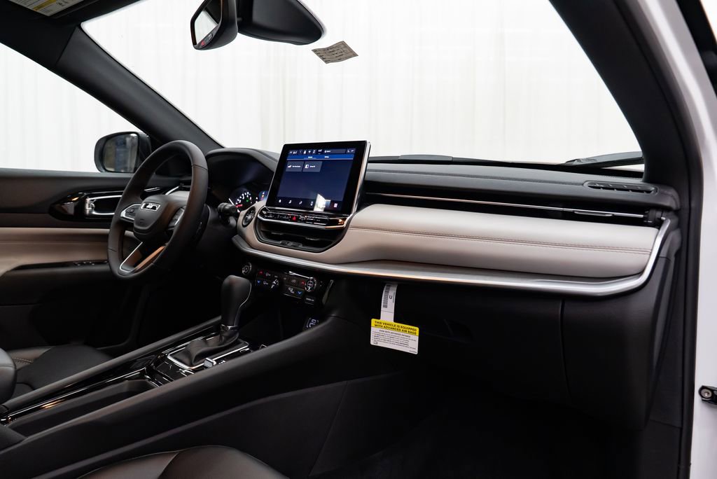 New 2026 Jeep Compass Limited image 29