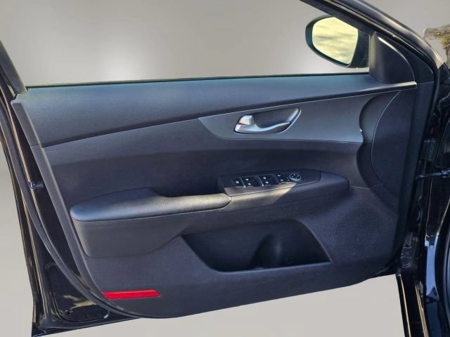 Used 2021 Kia Forte LXS FWD image 10