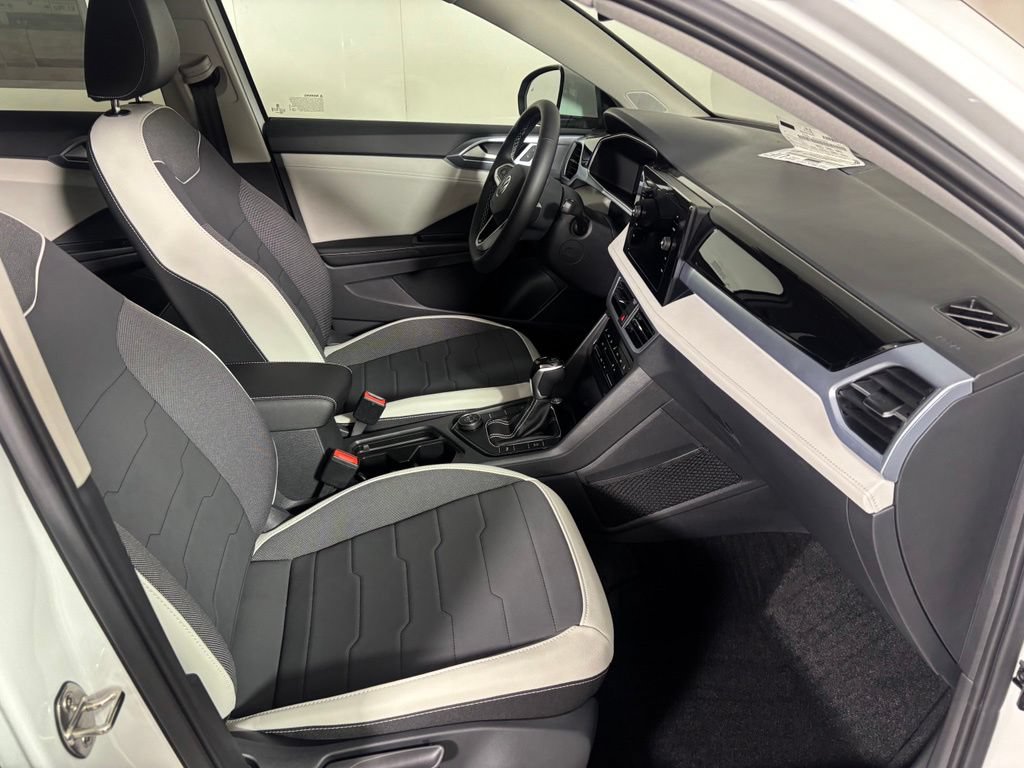New 2026 Volkswagen Taos SE AWD/4WD image 12