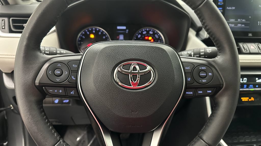 Certified 2021 Toyota RAV4 XLE Premium AWD/4WD image 16