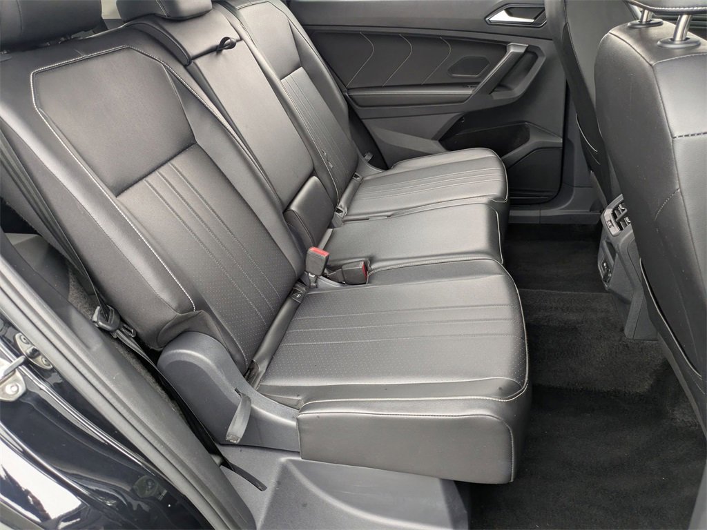 Used 2024 Volkswagen Tiguan SE image 28