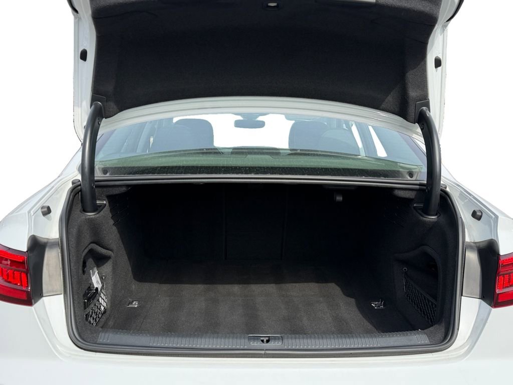 Used 2019 Audi A4 2.0T Premium w/ Convenience Package image 10