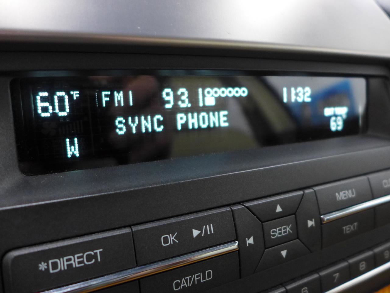 Used 2011 Lincoln MKZ FWD image 24