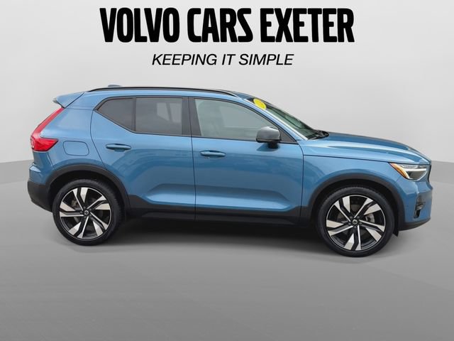 Certified 2024 Volvo XC40 B5 Plus w/ Protection Package Premier AWD/4WD image 2