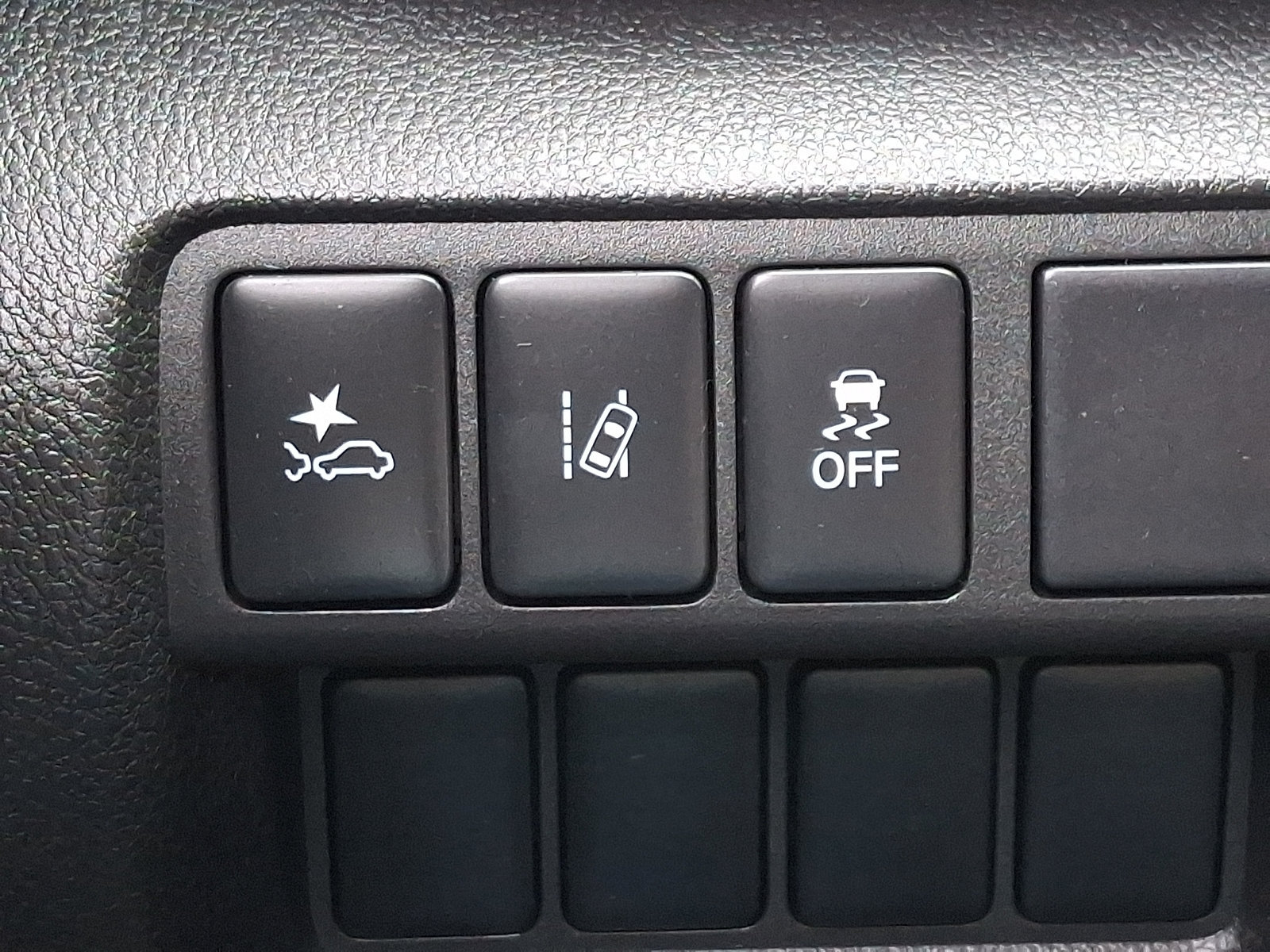 Used 2024 Mitsubishi Eclipse Cross AWD image 25
