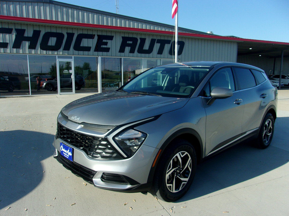 Used 2023 Kia Sportage LX image 7