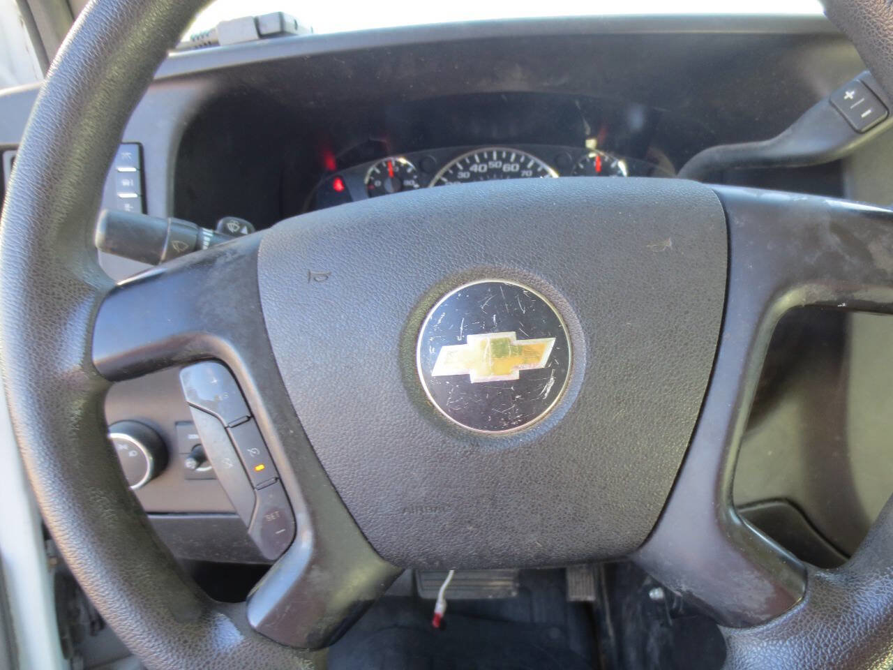 Used 2013 Chevrolet Express 2500 image 13