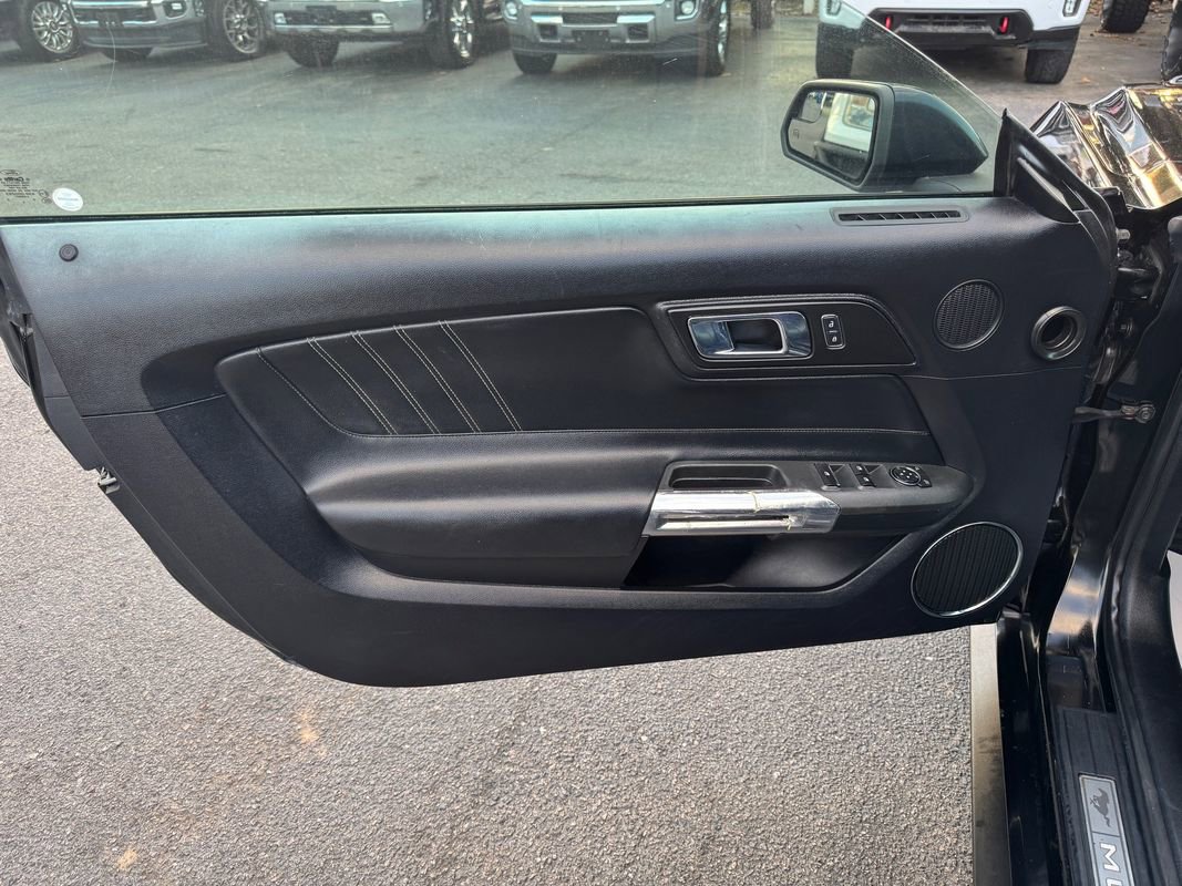 Used 2016 Ford Mustang GT Premium image 9