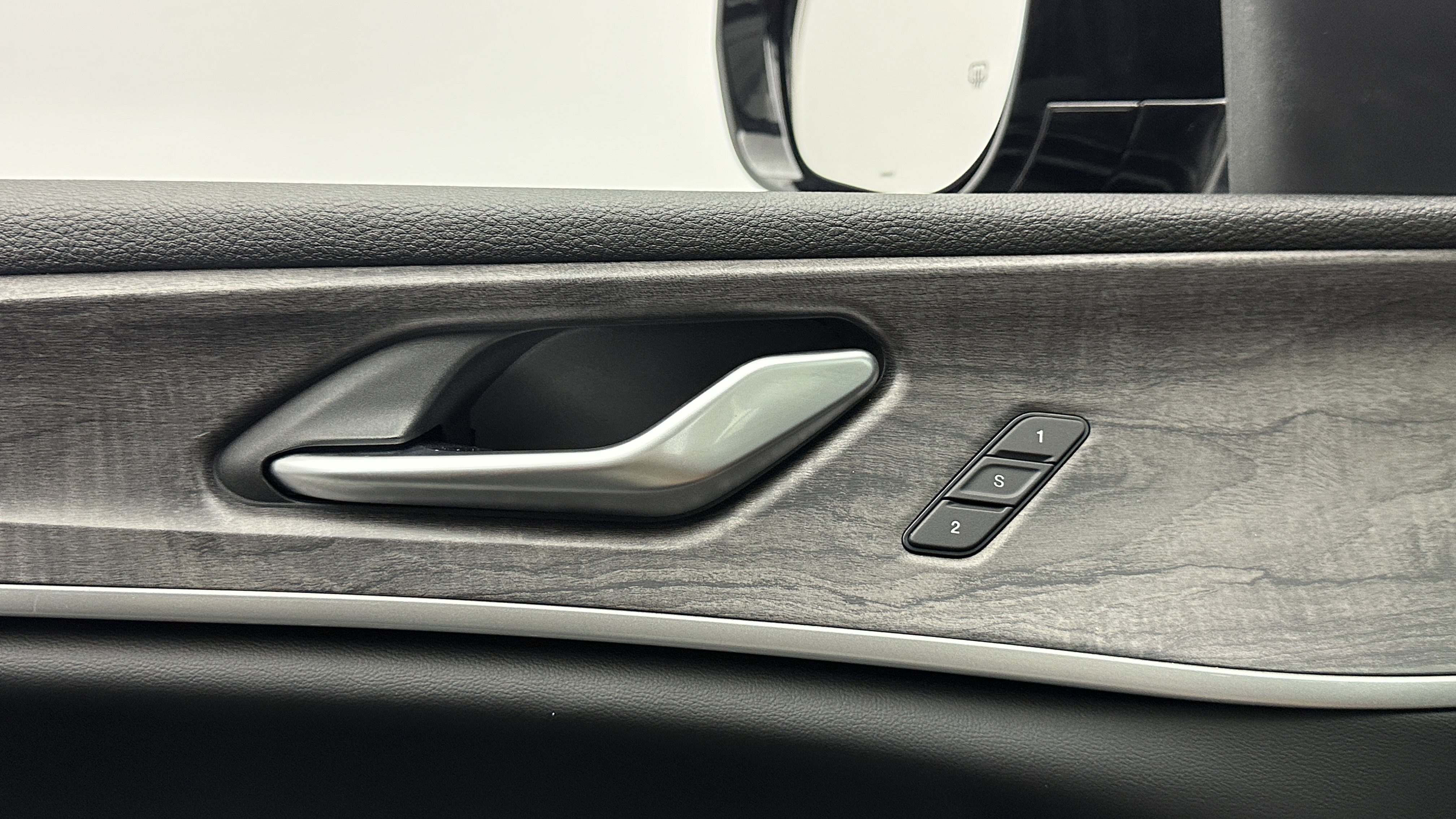 Used 2024 Jeep Grand Cherokee Limited 4xe image 24