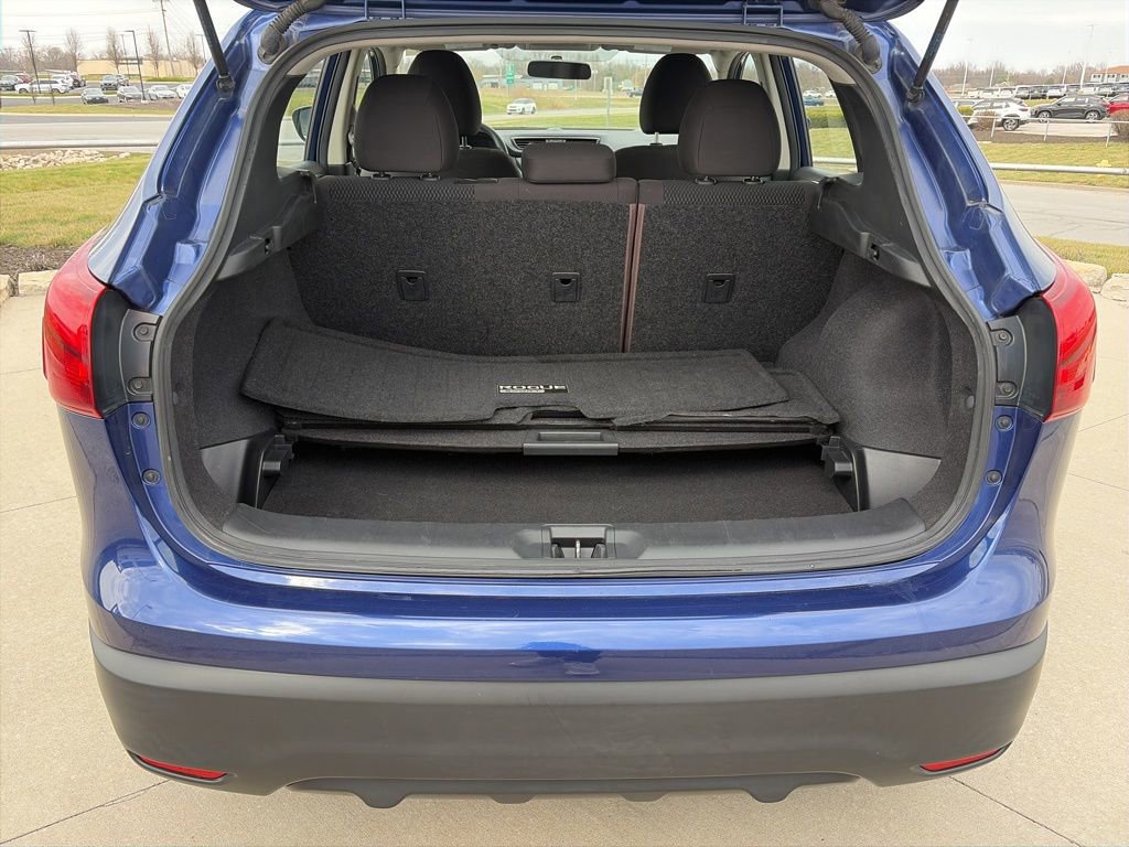 Used 2019 Nissan Rogue Sport S image 39