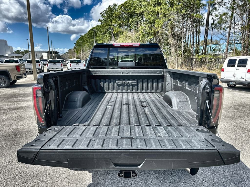Certified 2025 GMC Sierra 2500 AT4X w/ AT4X AEV Edition image 26