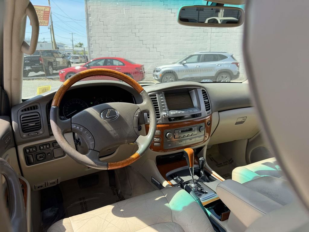 Used 2004 Lexus LX 470 4WD image 23