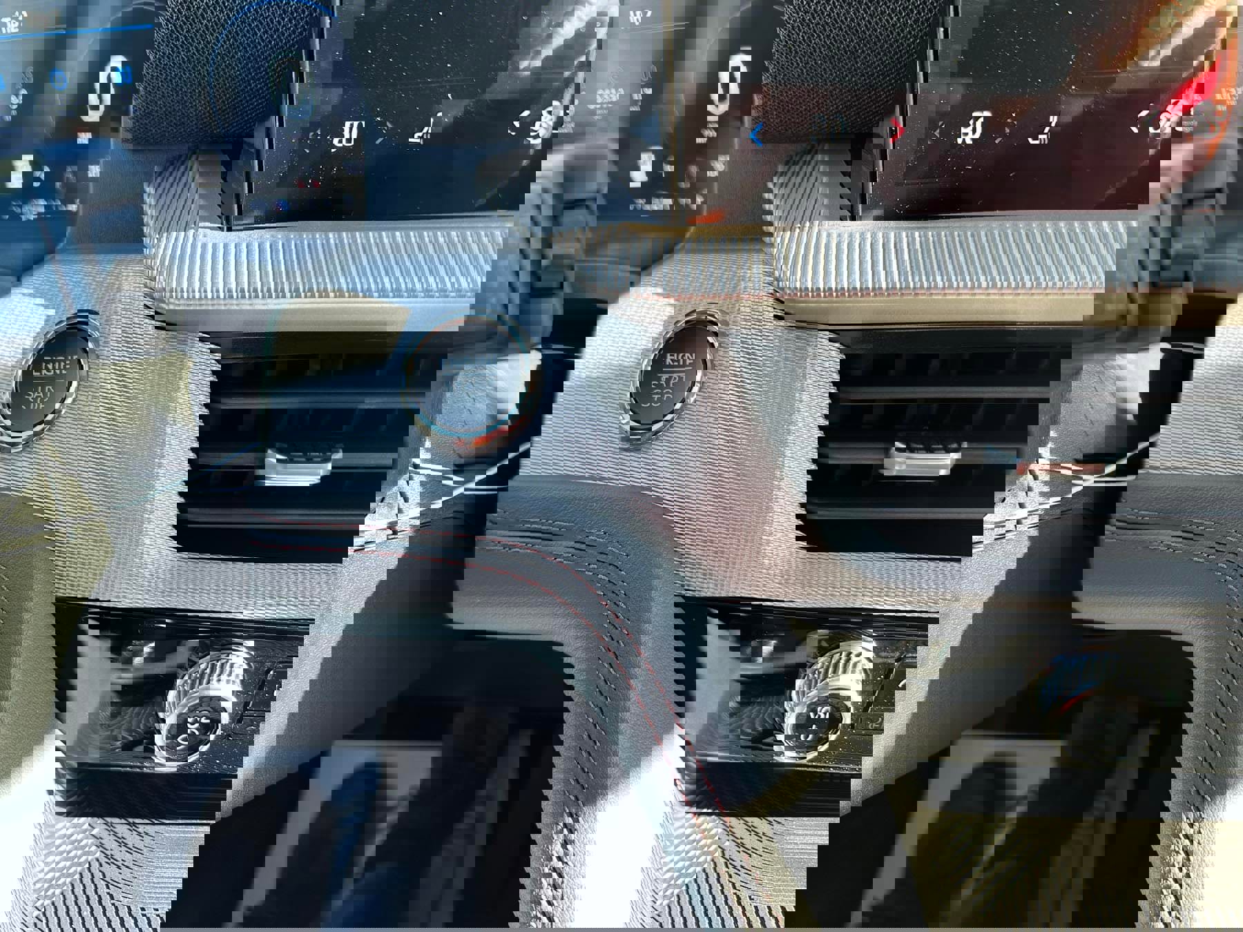 New 2026 Ford Explorer Active image 15