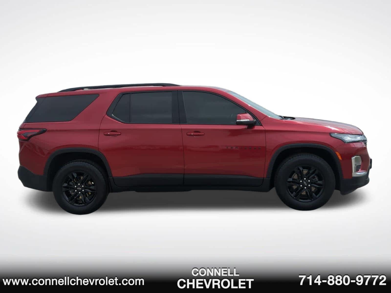 Used 2022 Chevrolet Traverse LT w/ Midnight/Sport Edition FWD image 4