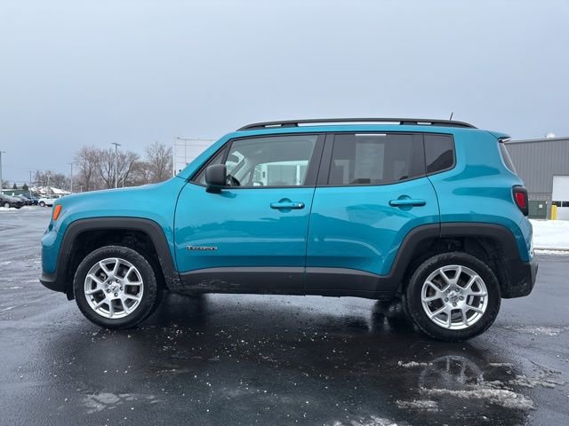 Used 2022 Jeep Renegade Latitude image 4