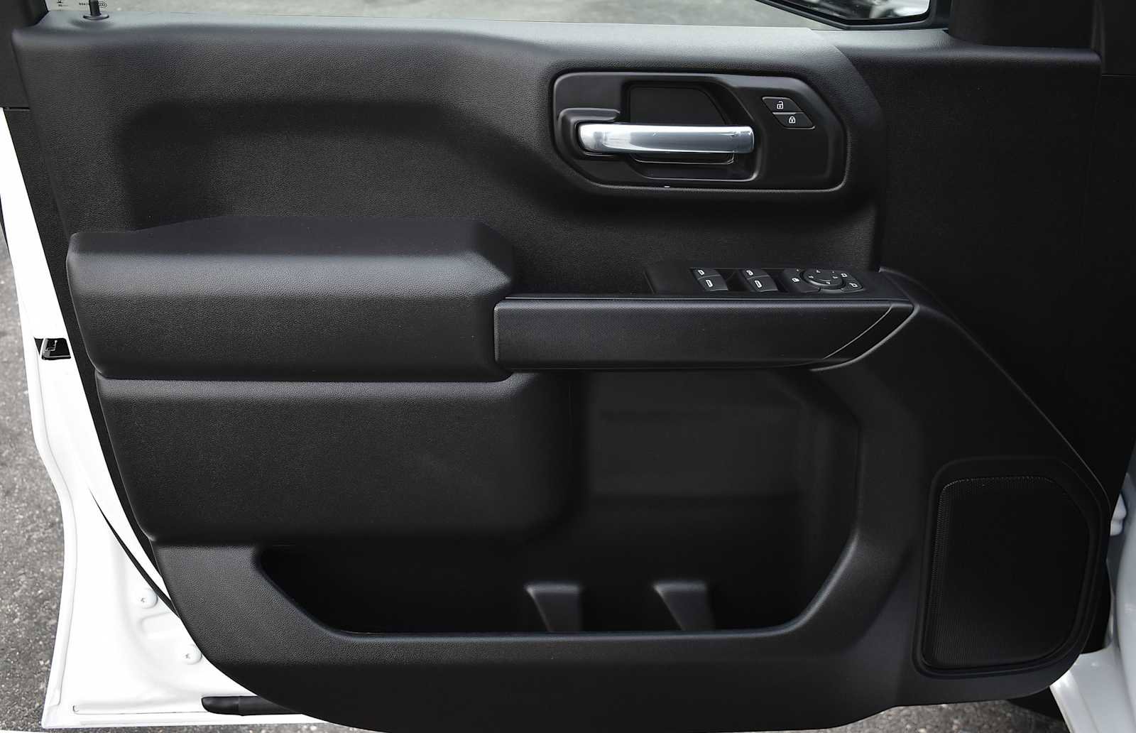 Used 2025 Chevrolet Silverado 1500 Custom image 20