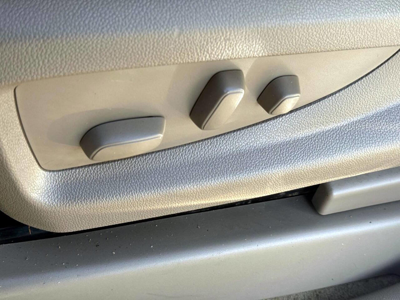 Used 2018 Chevrolet Tahoe LT AWD/4WD image 16