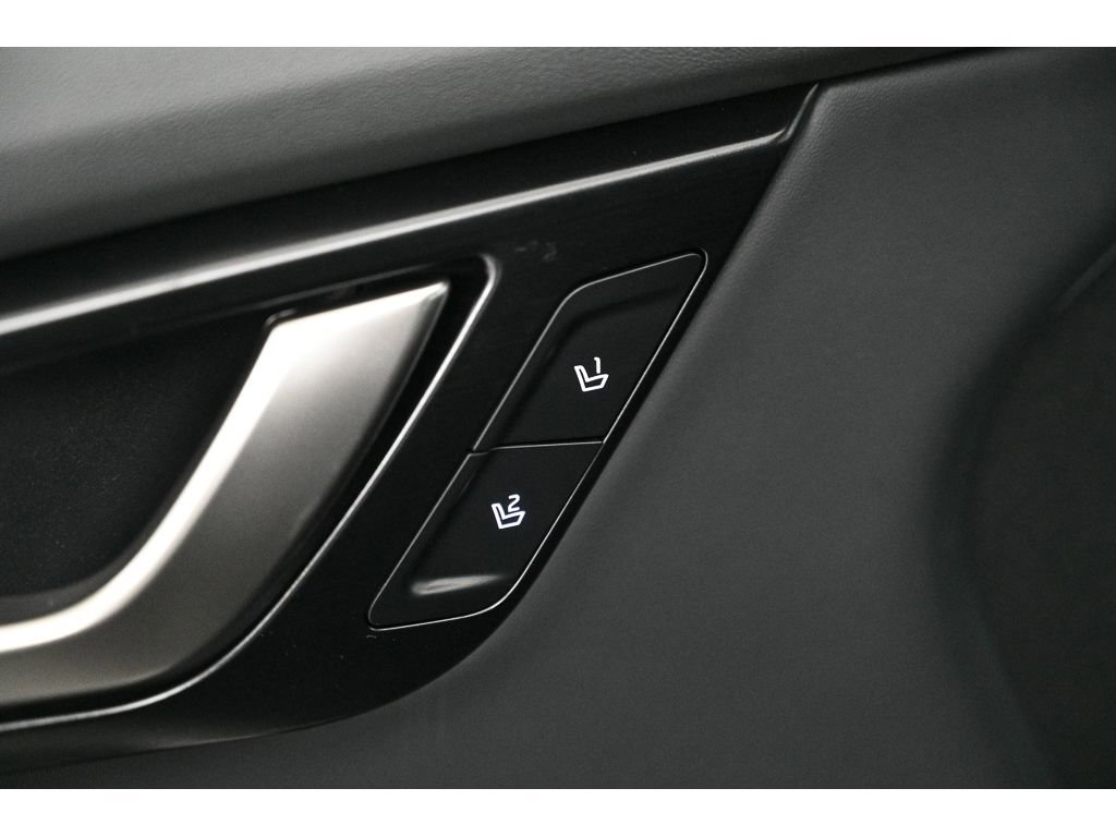 New 2025 Kia EV6 Wind image 17