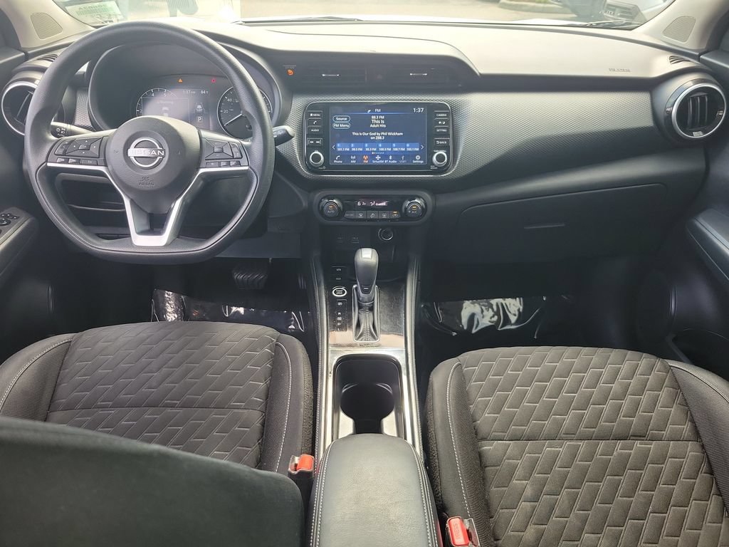 Certified 2022 Nissan Kicks SV FWD image 11