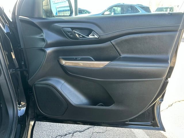 Used 2023 GMC Acadia SLE w/ Driver Convenience Package image 10