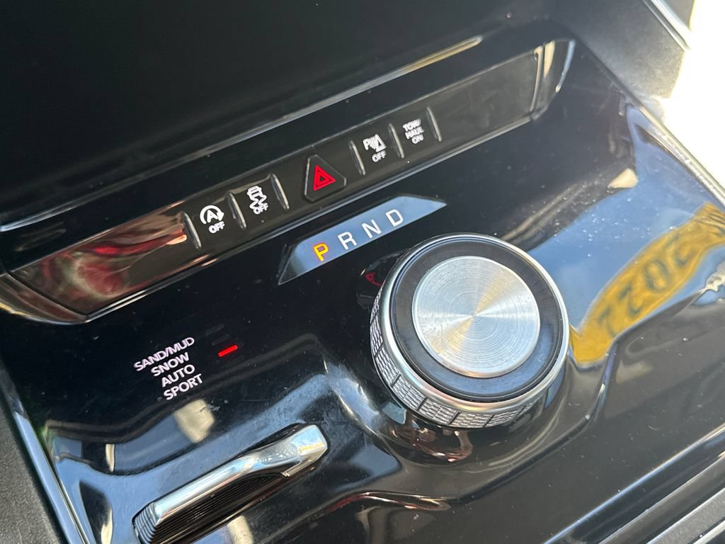 Used 2022 Jeep Wagoneer Series I AWD/4WD image 27