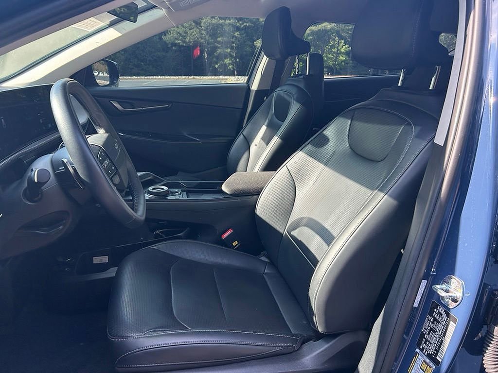 Used 2025 Kia EV6 Wind RWD image 6