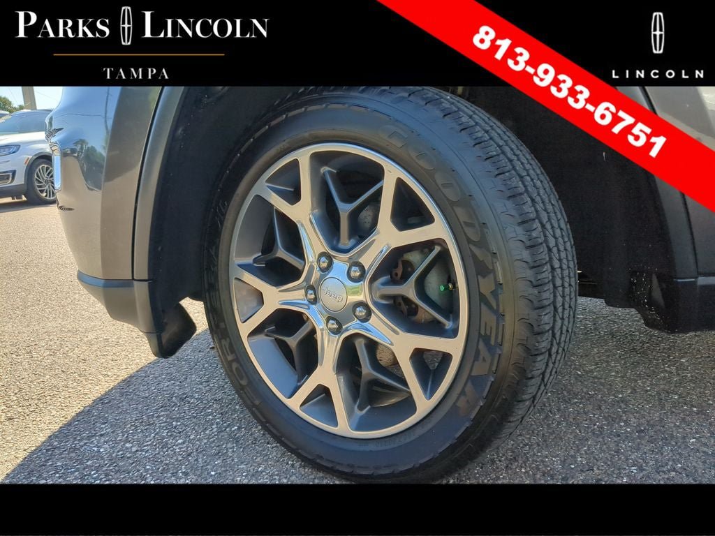 Used 2019 Jeep Grand Cherokee Limited w/ Luxury Group II AWD/4WD image 35
