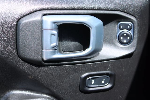 Used 2022 Jeep Wrangler Unlimited Sport AWD/4WD image 9