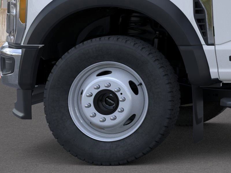 New 2026 Ford F550 4x4 Crew Cab image 21