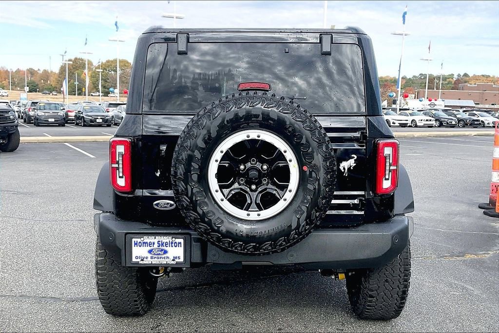 New 2025 Ford Bronco Outer Banks w/ Sasquatch Package image 4