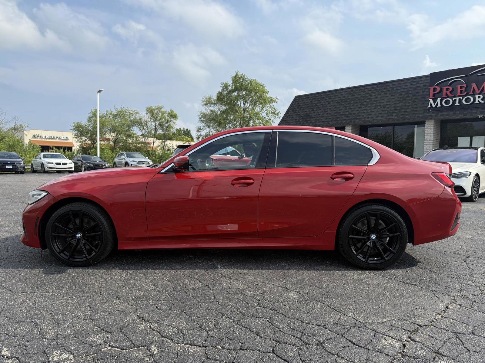 Used 2019 BMW 330i xDrive Sedan w/ Convenience Package AWD/4WD image 3