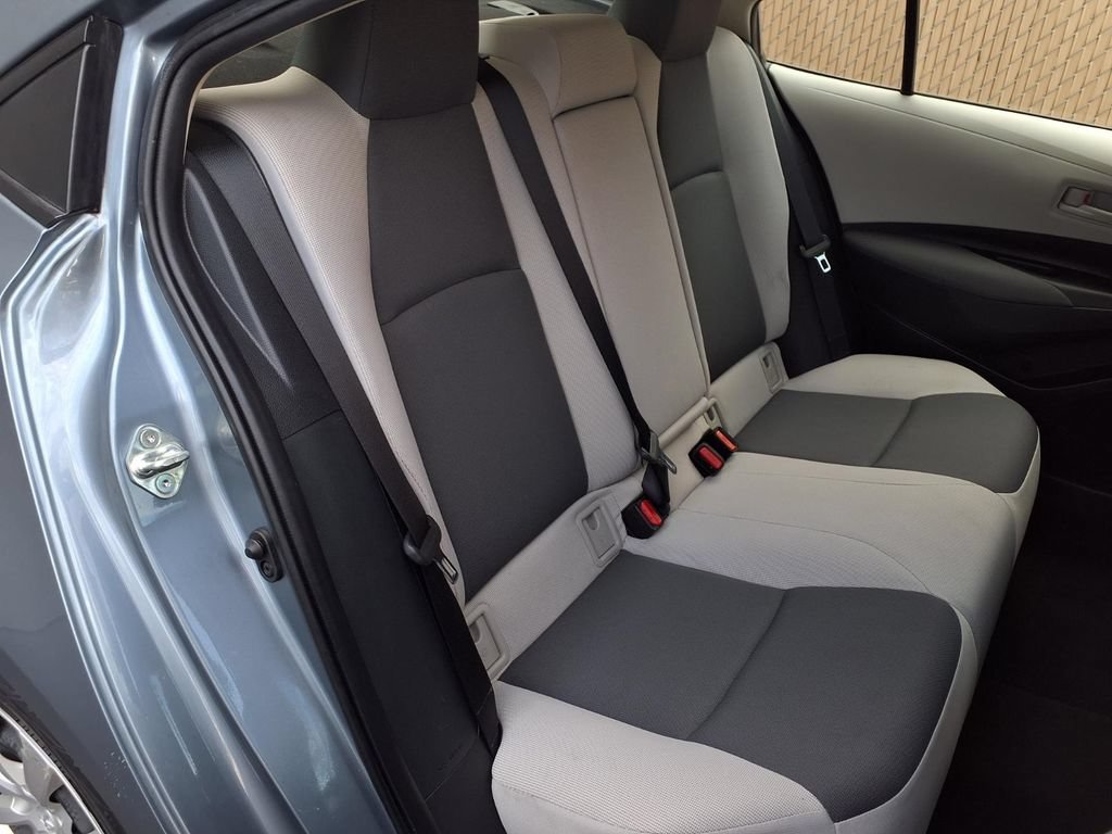Used 2023 Toyota Corolla LE w/ Carpet Mat Package (TMS) FWD image 31