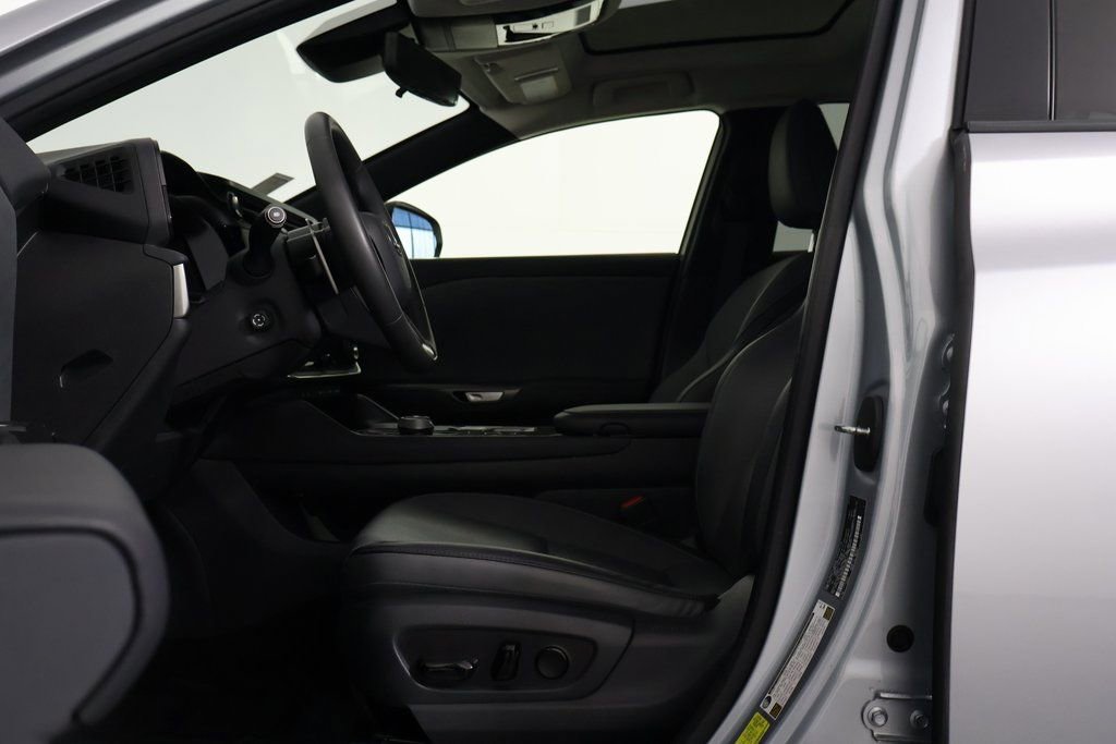 Used 2023 Lexus RZ 450e Premium image 10