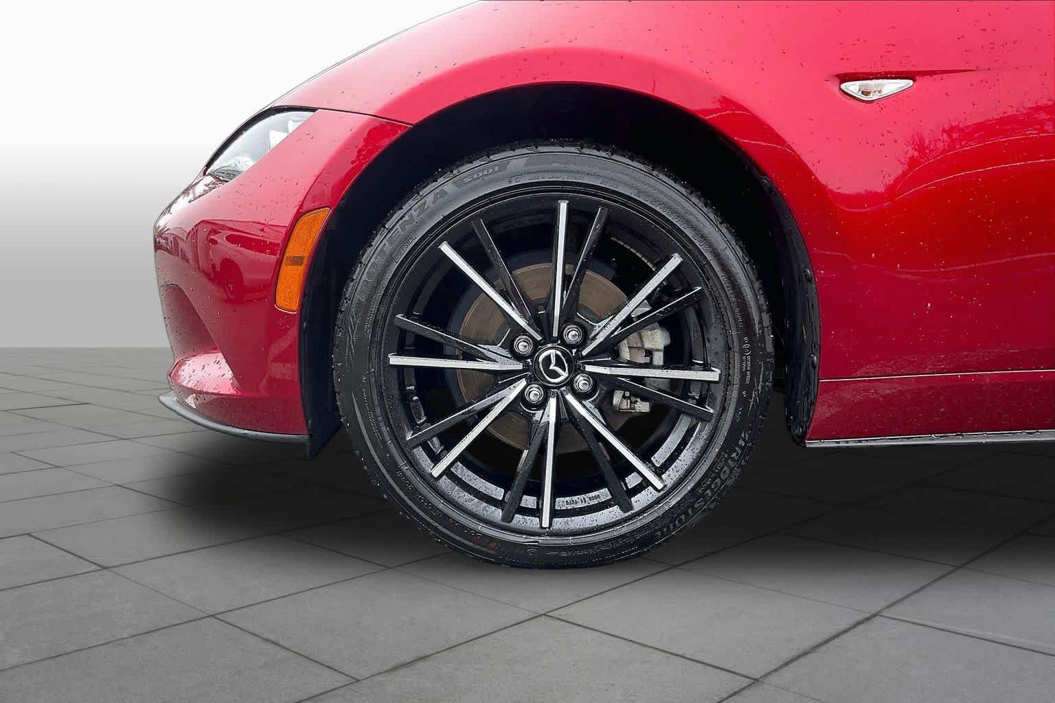 Used 2024 MAZDA MX-5 Miata RF Grand Touring RWD image 10