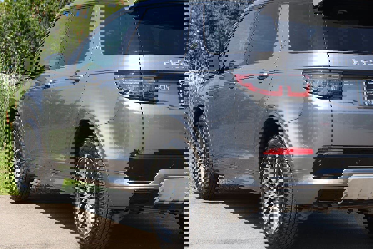 Used 2024 Land Rover Discovery Sport S image 28