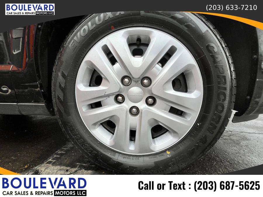 Used 2017 Dodge Grand Caravan SE w/ Power Window Group image 26