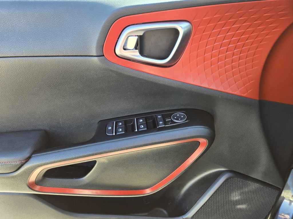 Used 2023 Kia Soul GT-Line FWD image 14