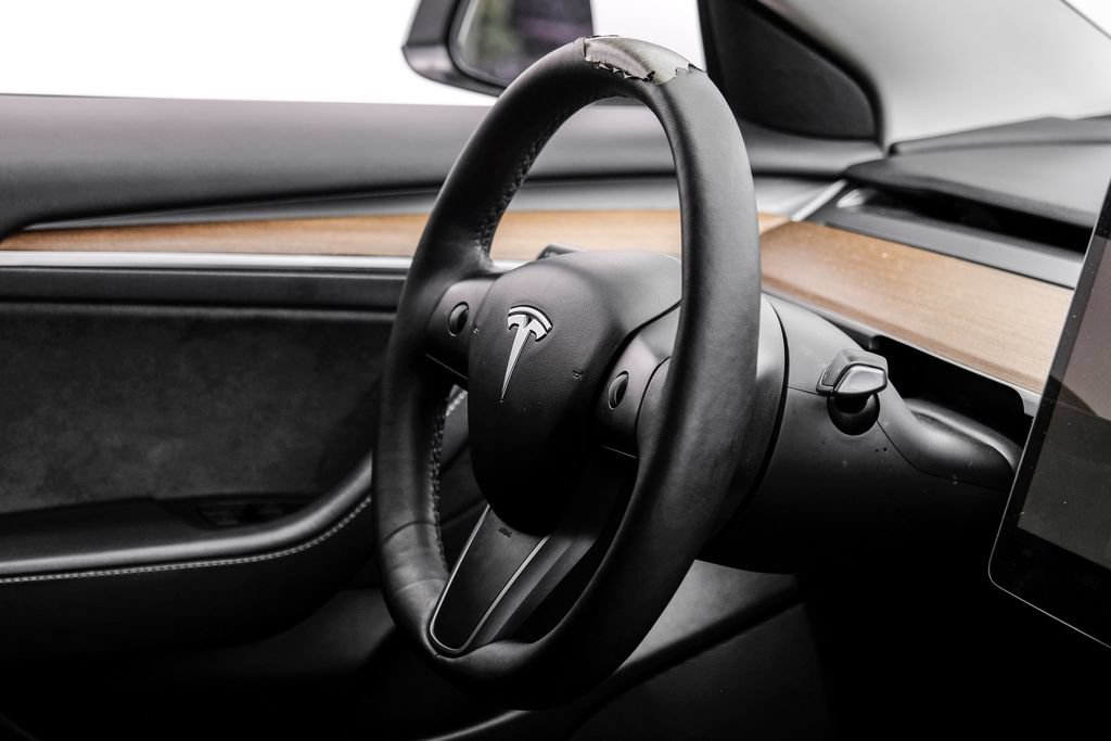 Used 2022 Tesla Model 3 Long Range AWD/4WD image 16