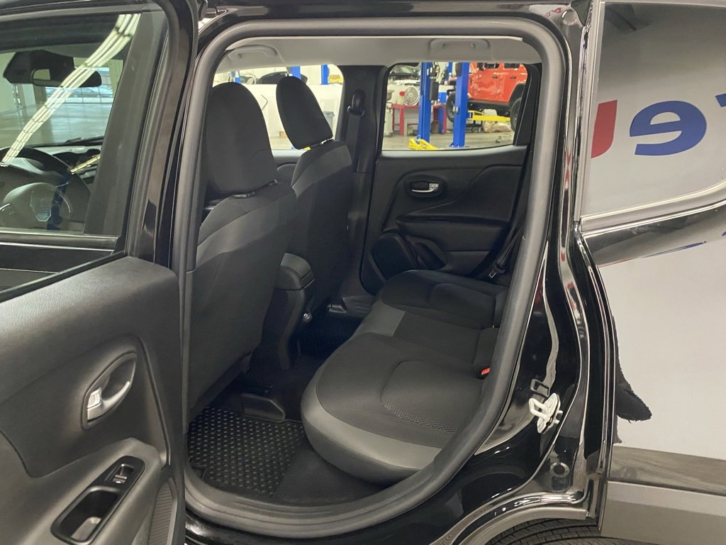 Used 2020 Jeep Renegade Altitude image 19