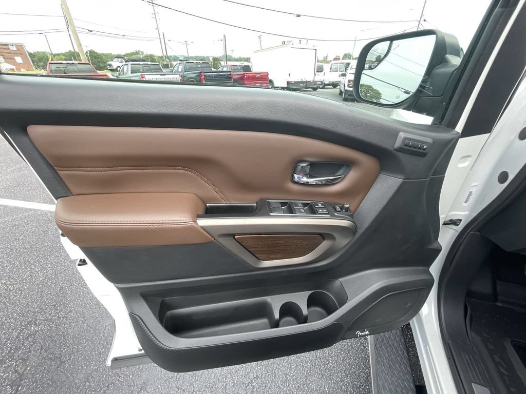 Used 2023 Nissan Titan Platinum Reserve w/ Moonroof Package AWD/4WD image 24
