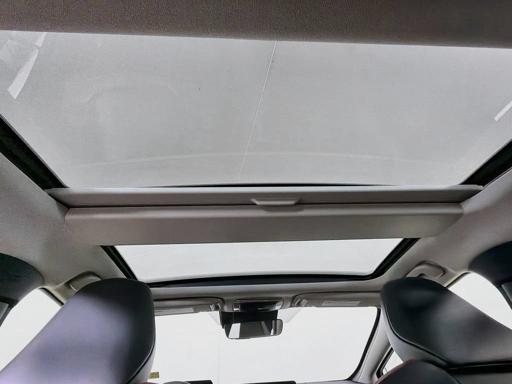 New 2027 Toyota Prius Plug-In Hybrid FWD image 14