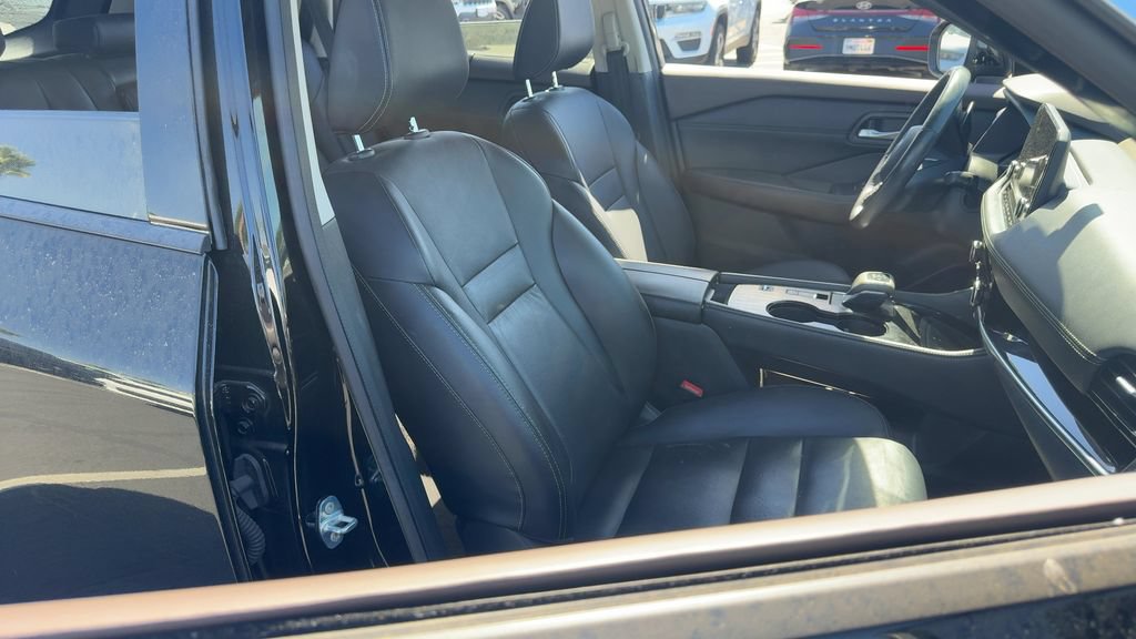 Used 2023 Nissan Rogue SL w/ SL Premium Package FWD image 15