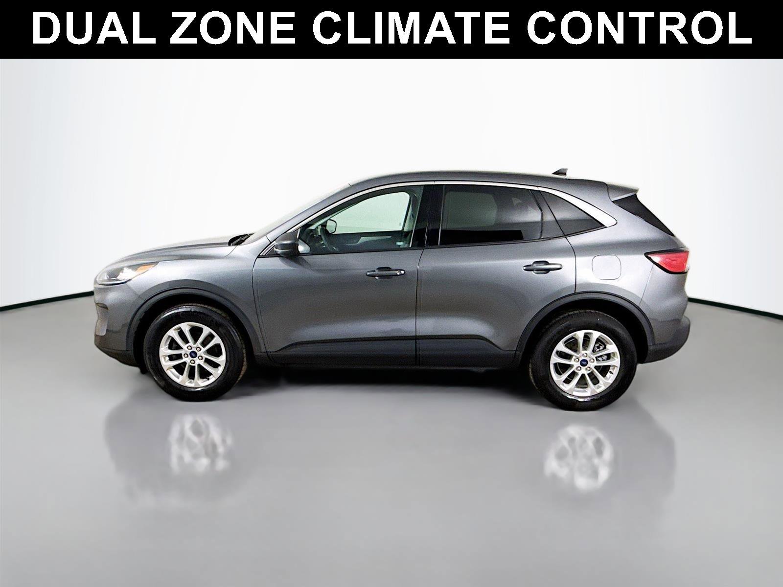 Used 2022 Ford Escape SE w/ Convenience Package image 4