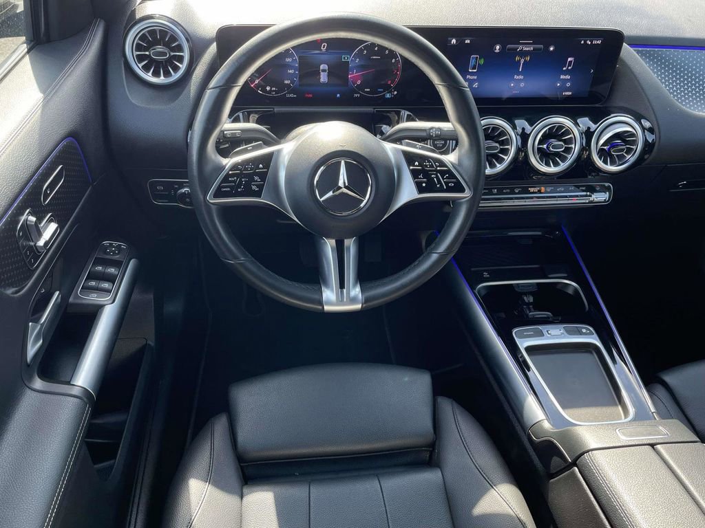 Used 2025 Mercedes-Benz GLA 250 4MATIC image 9