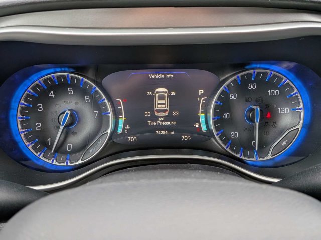 Used 2024 Chrysler Pacifica Touring-L FWD image 29