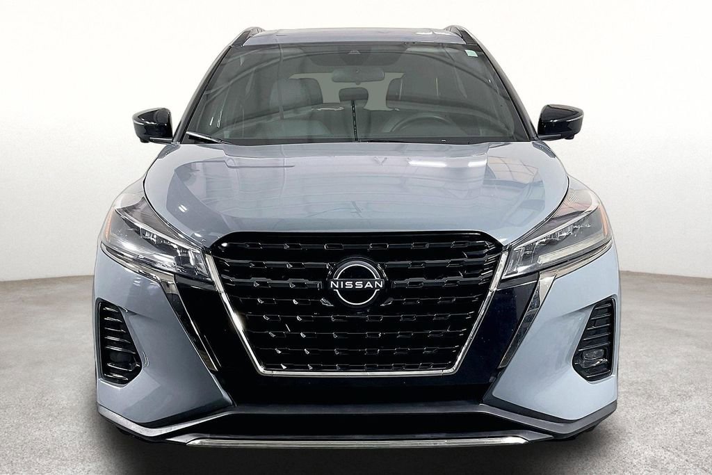 Used 2023 Nissan Kicks SR w/ SR Premium Package FWD image 4