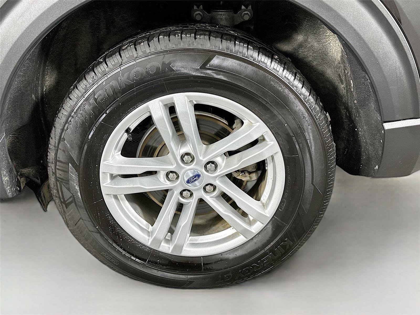 Used 2023 Ford Explorer XLT image 28