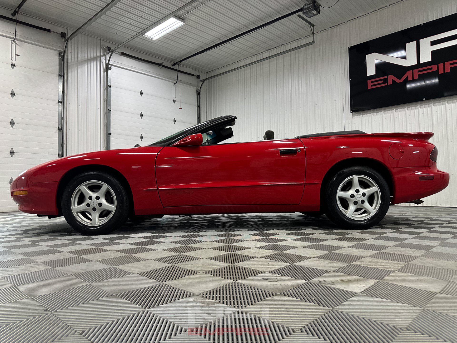 Used 1995 Pontiac Firebird Convertible RWD image 20
