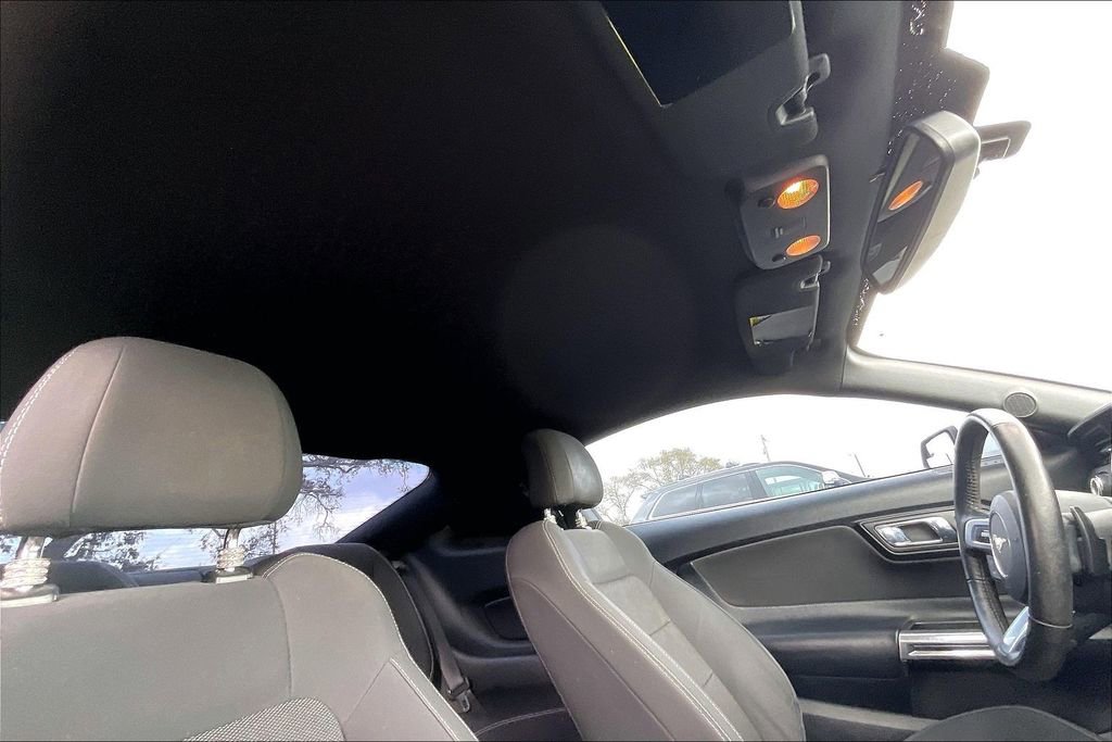 Used 2016 Ford Mustang Coupe image 21