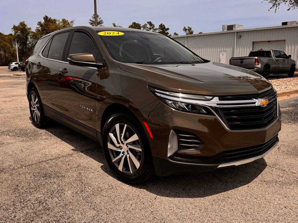 Used 2024 Chevrolet Equinox LT FWD image 11